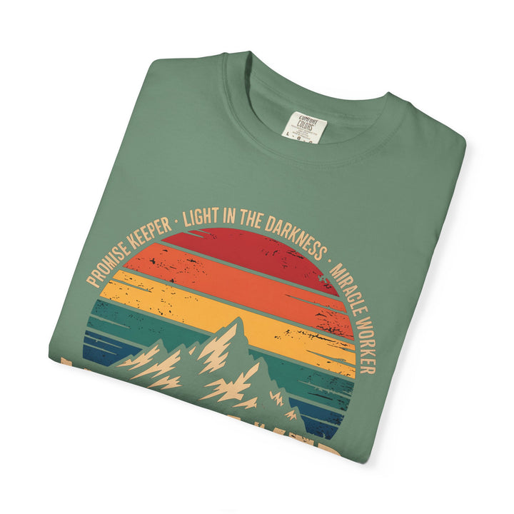Waymaker Retro Christian T-Shirt - Isaiah 42:16 Vintage Sunset Design