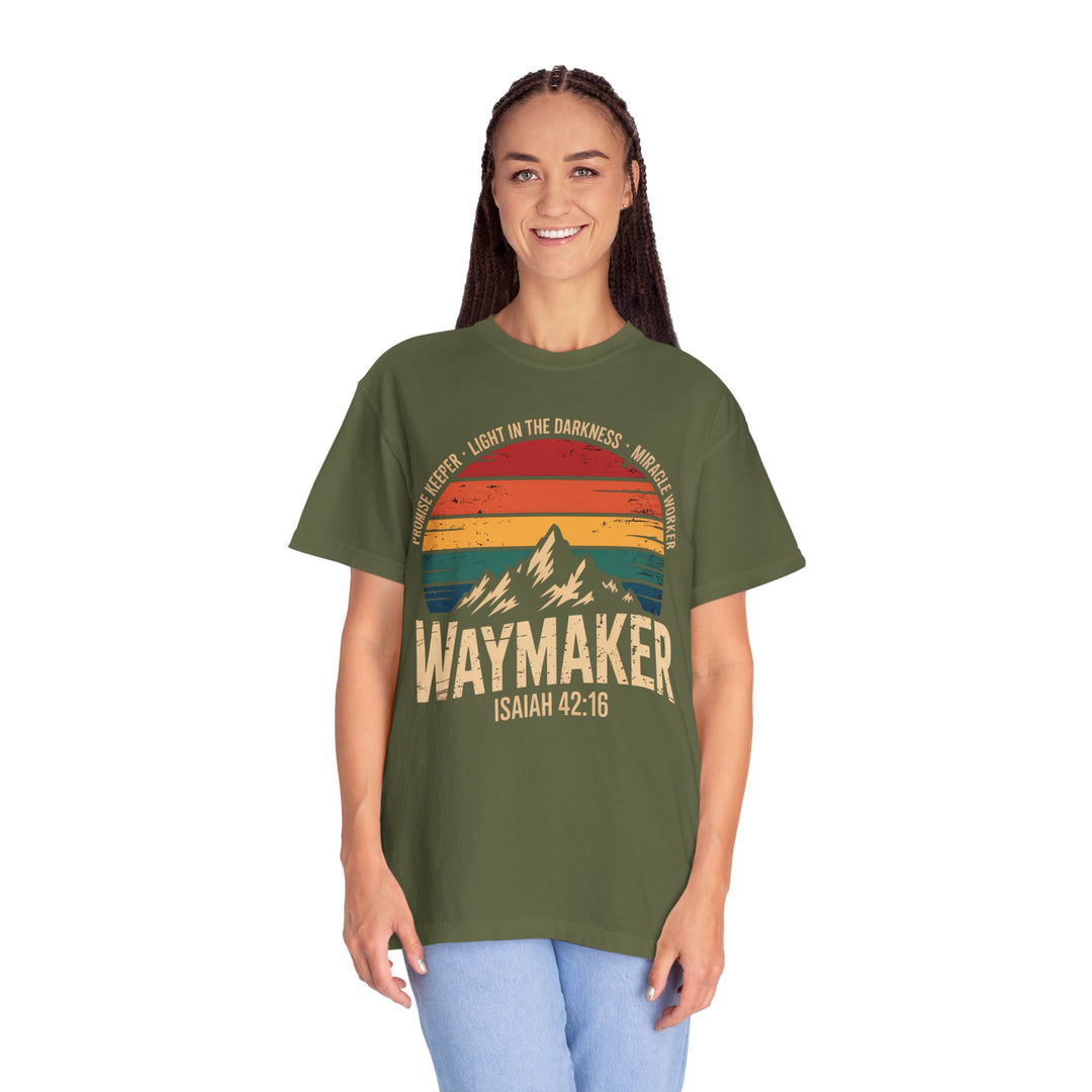 Waymaker Retro Christian T-Shirt - Isaiah 42:16 Vintage Sunset Design
