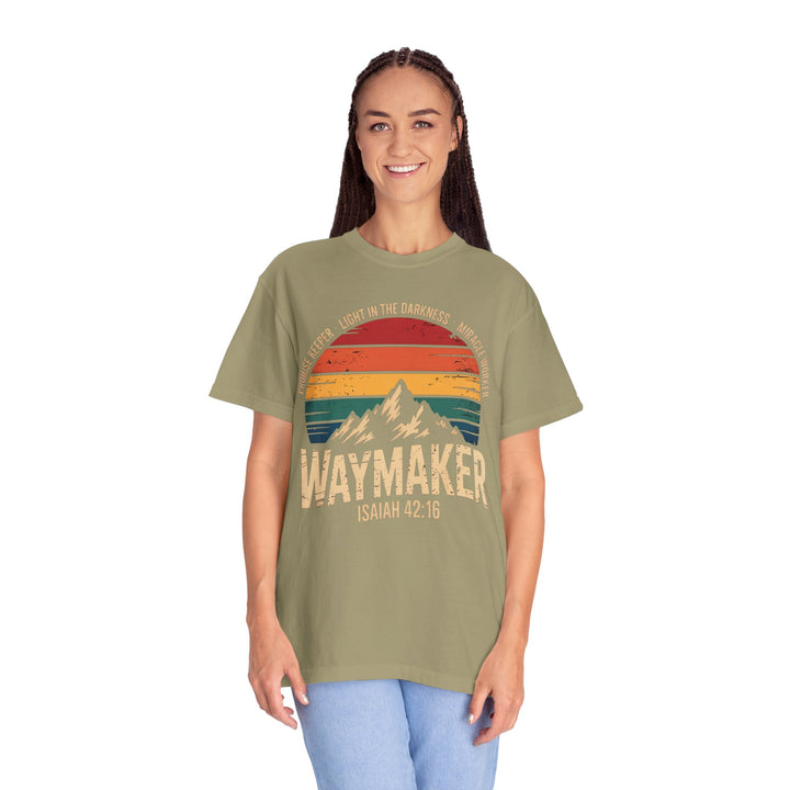 Waymaker Retro Christian T-Shirt - Isaiah 42:16 Vintage Sunset Design