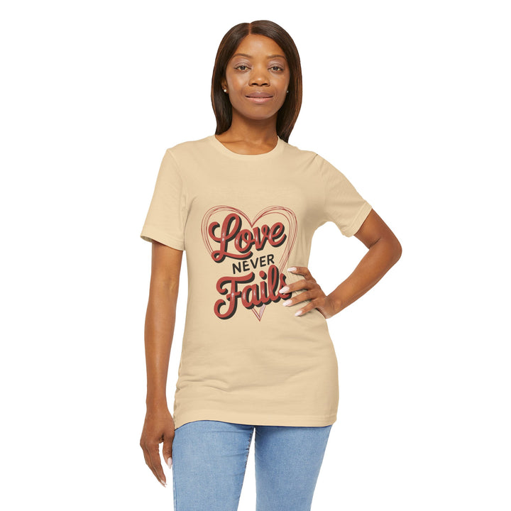 Love Never Fails – 1 Corinthians 13 Retro Heart T-Shirt