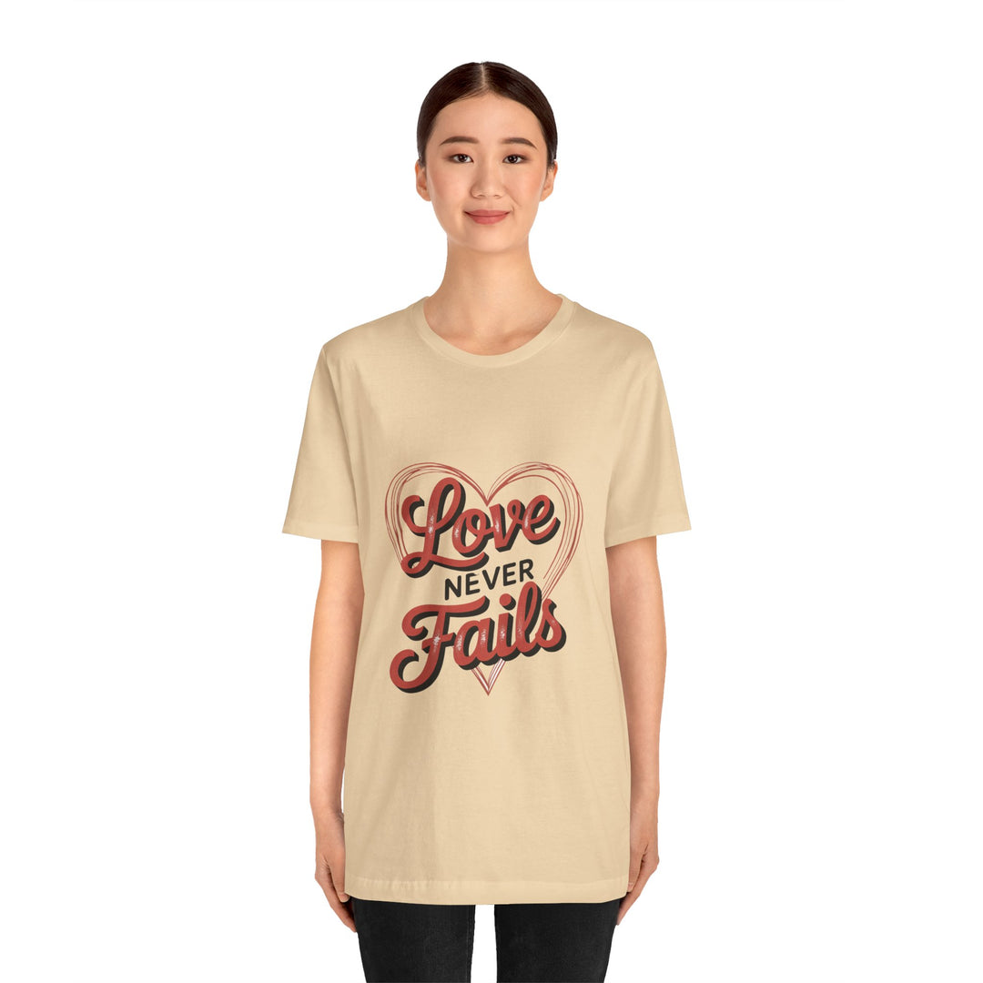 Love Never Fails – 1 Corinthians 13 Retro Heart T-Shirt